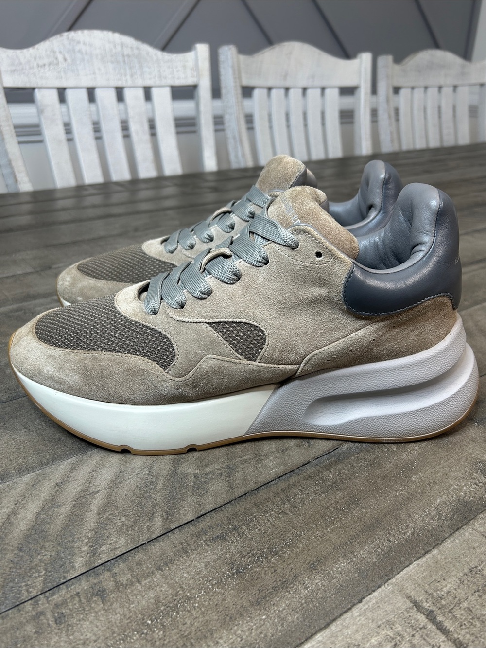 Alexander McQueen Oversized Runner Beige Gray Suede Sneakers EU 43 US 10 Men’s